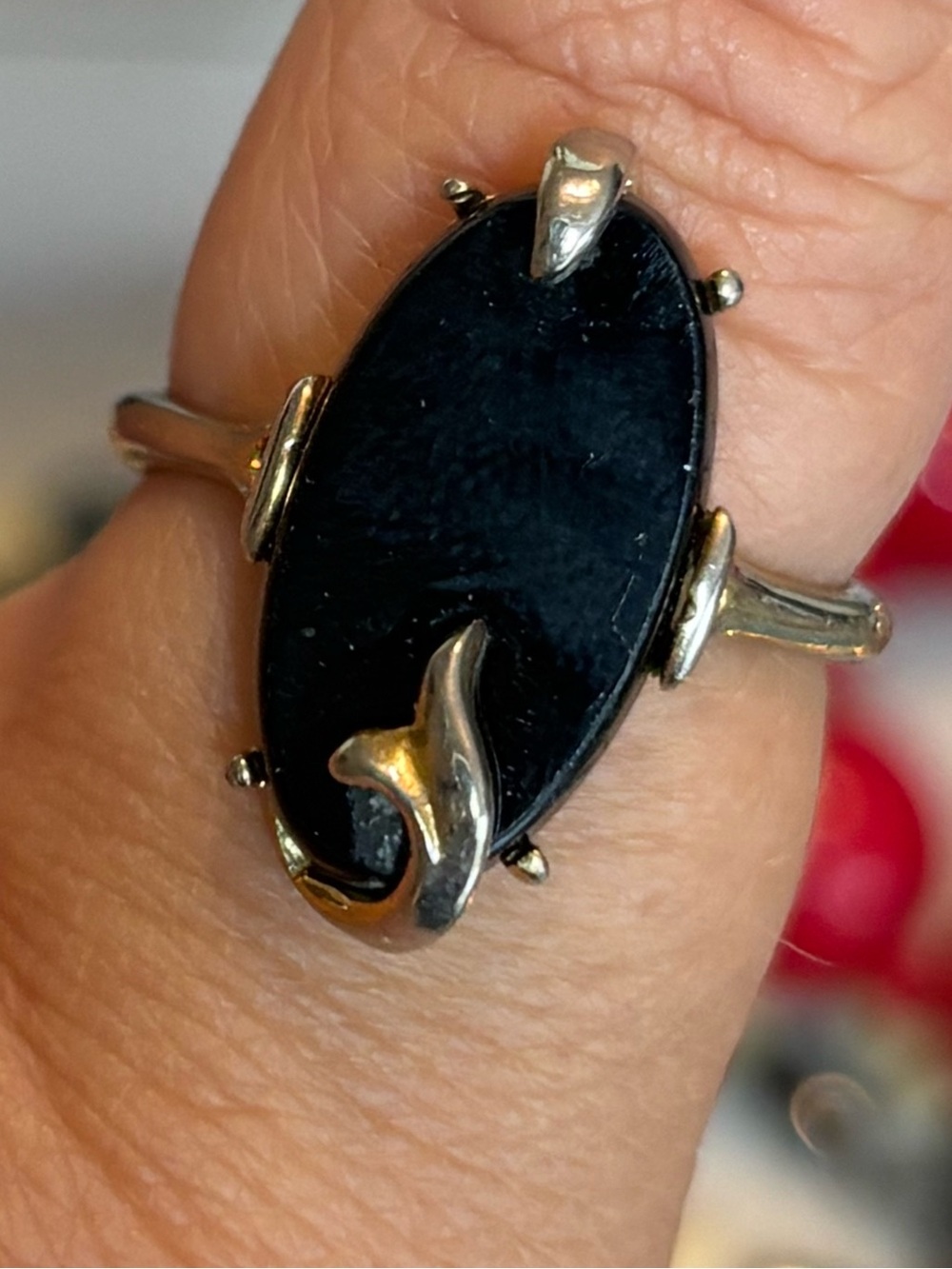 Vintage 1978 Avon Night Flower Faux Black Onyx Ring Size 8